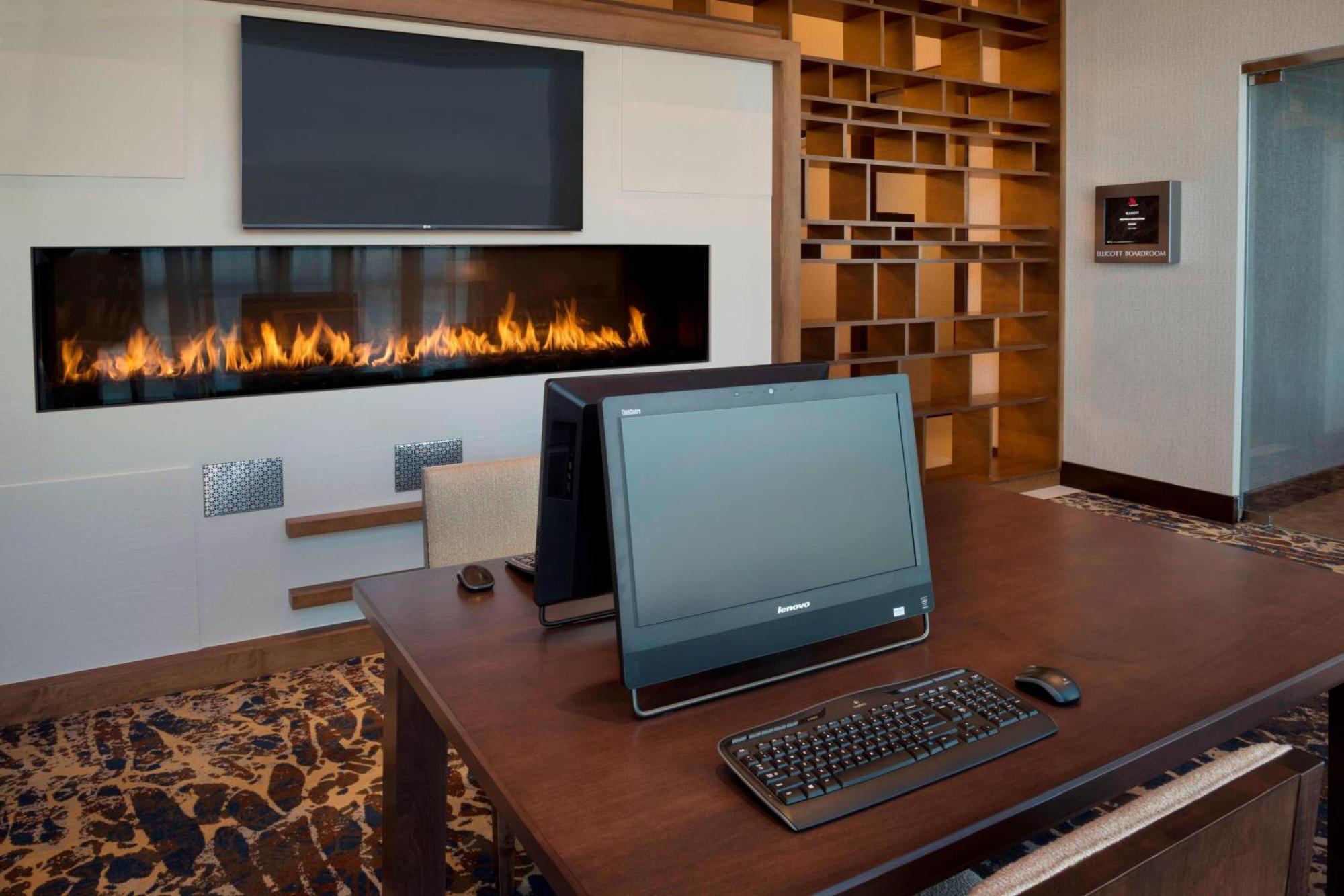 Buffalo Marriott at LECOM HARBORCENTER Exteriör bild