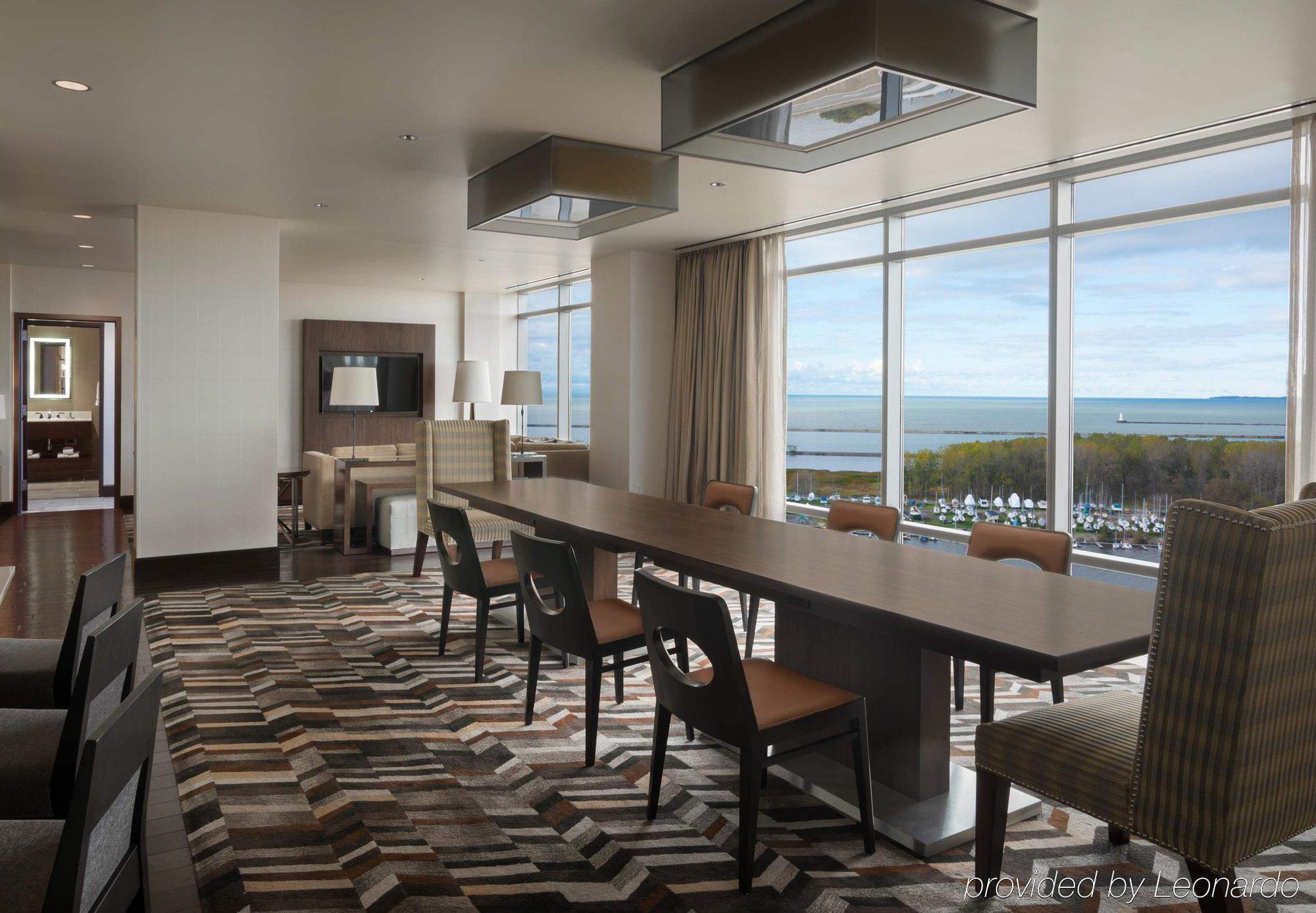Buffalo Marriott at LECOM HARBORCENTER Exteriör bild