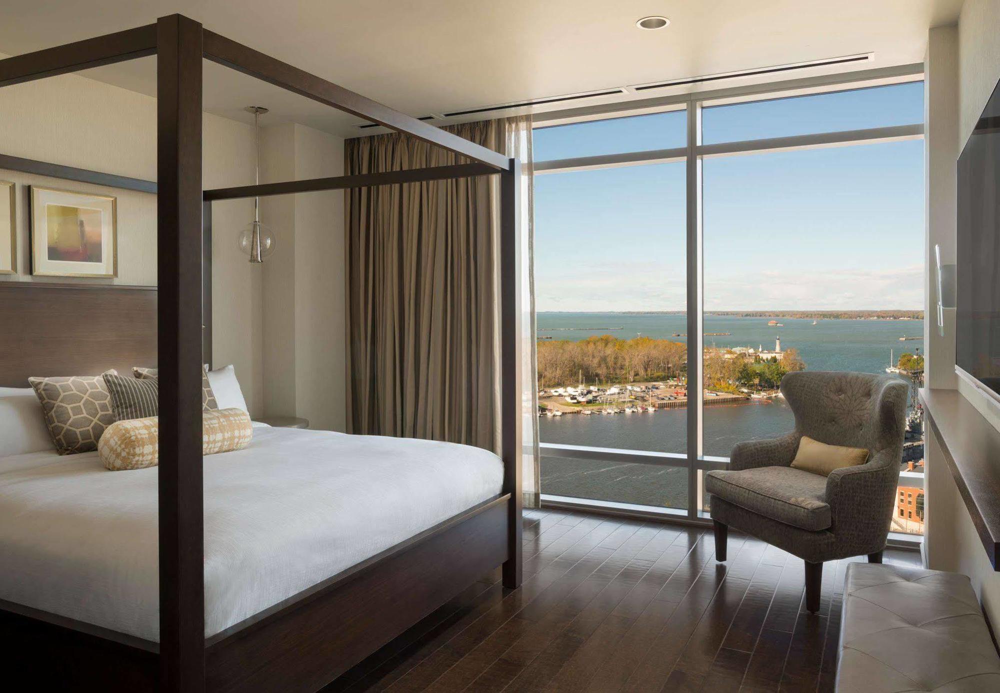 Buffalo Marriott at LECOM HARBORCENTER Exteriör bild